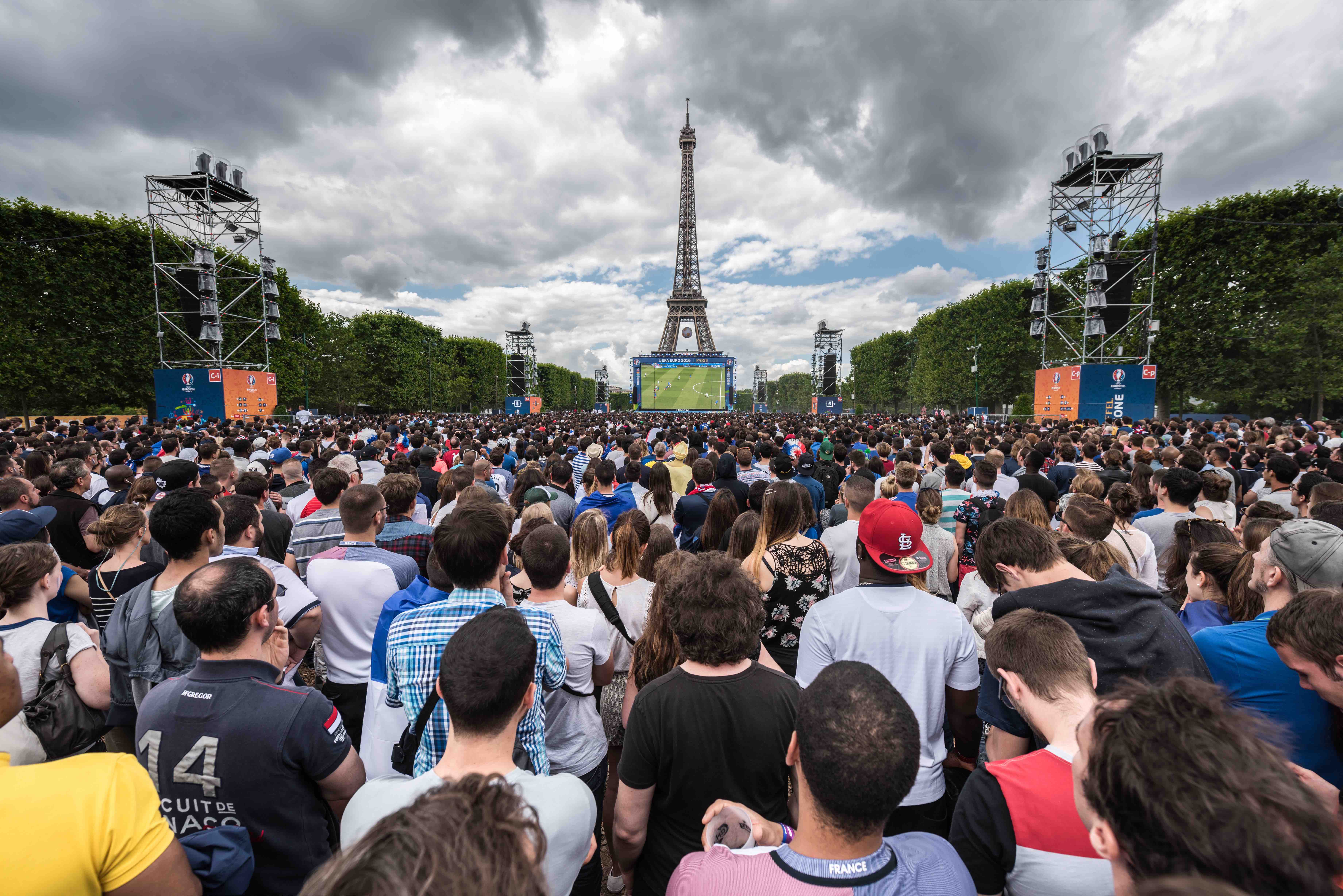 La Securisation Des Fan Zones Un Enjeu D Actualite Pour La Securite Privee Rnmps